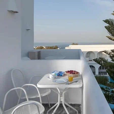 Daedalus 4* Fira (Santorini)