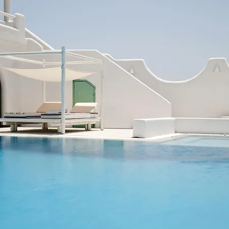 Daedalus 4* Fira (Santorini)