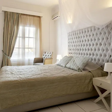Daedalus 4* Fira (Santorini)